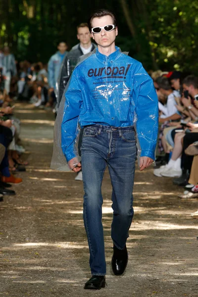 Look 51